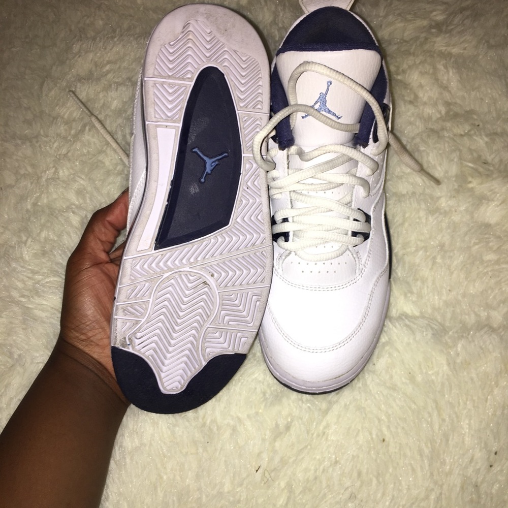Jordan 4s - Picture 2 of 5